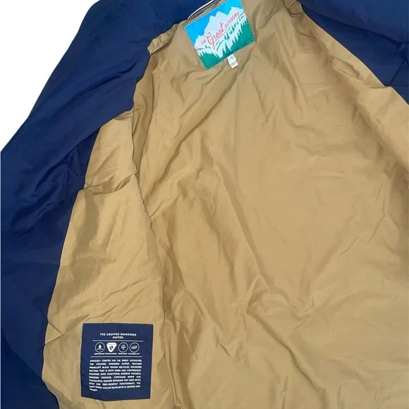 THE GREAT. Outdoors The Cropped Wanderer Blue Multicolor Patterned Puffer Jacket - Picture 5 of 9